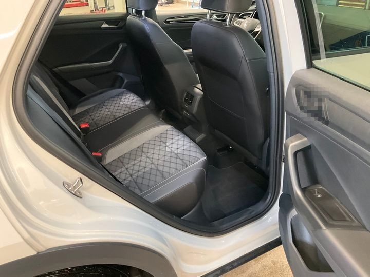 Volkswagen T-Roc 1.5 TSI DSG R-Line RFK/ACC/APP/LED foto 20