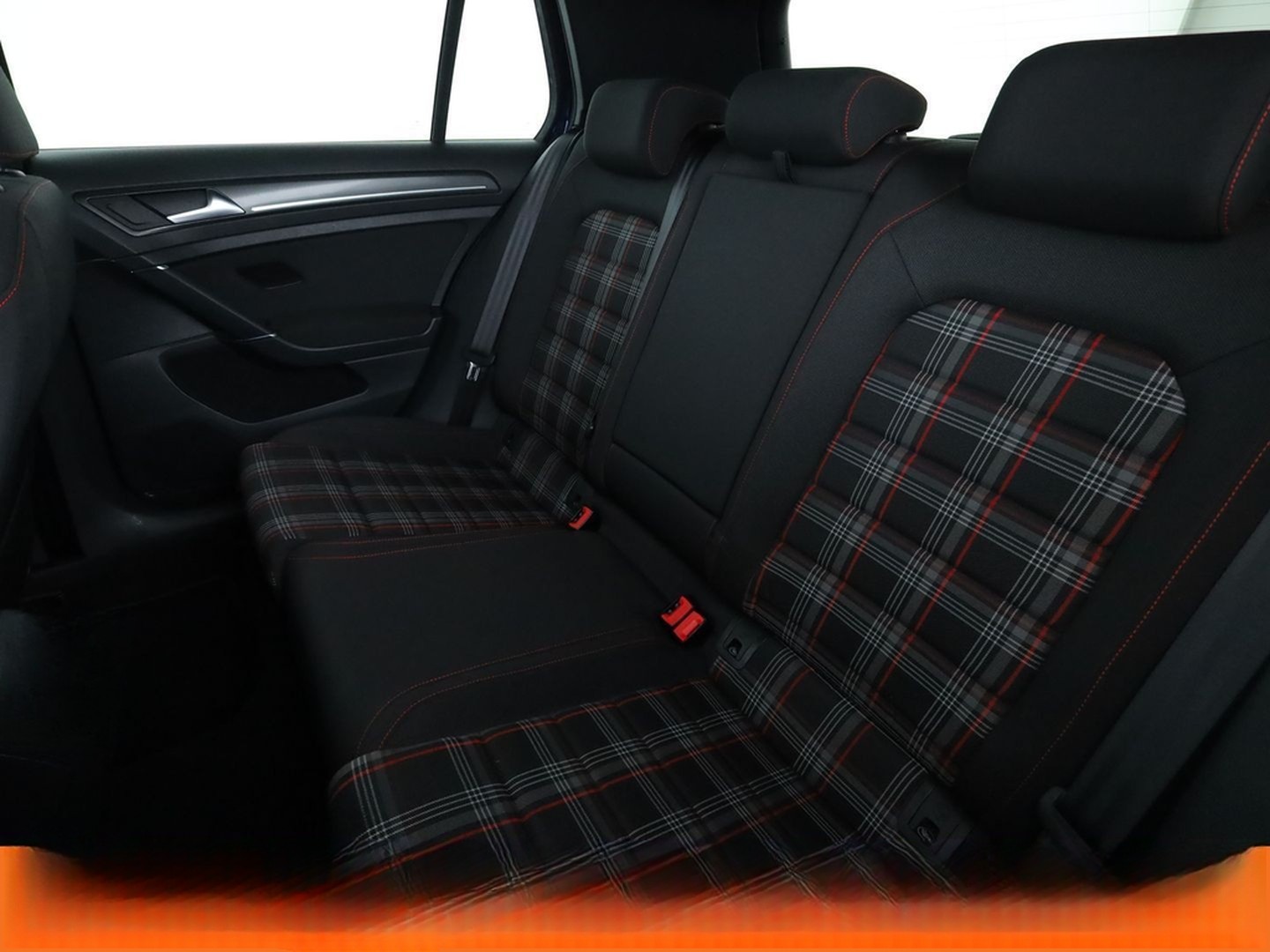 Volkswagen Golf VII 2.0 TSI GTI Performance BM Aut*NAVI*LED foto 14