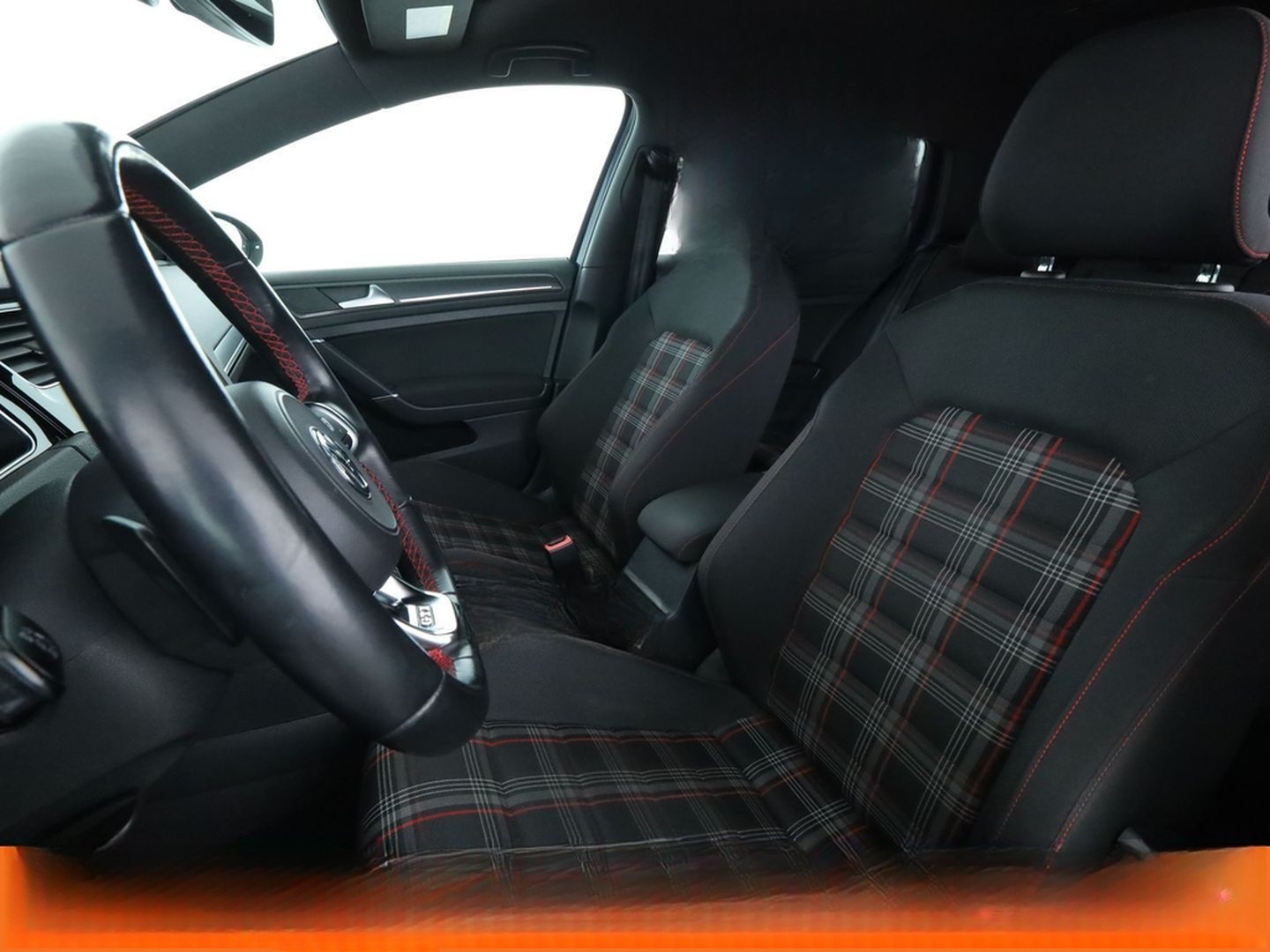 Volkswagen Golf VII 2.0 TSI GTI Performance BM Aut*NAVI*LED foto 10