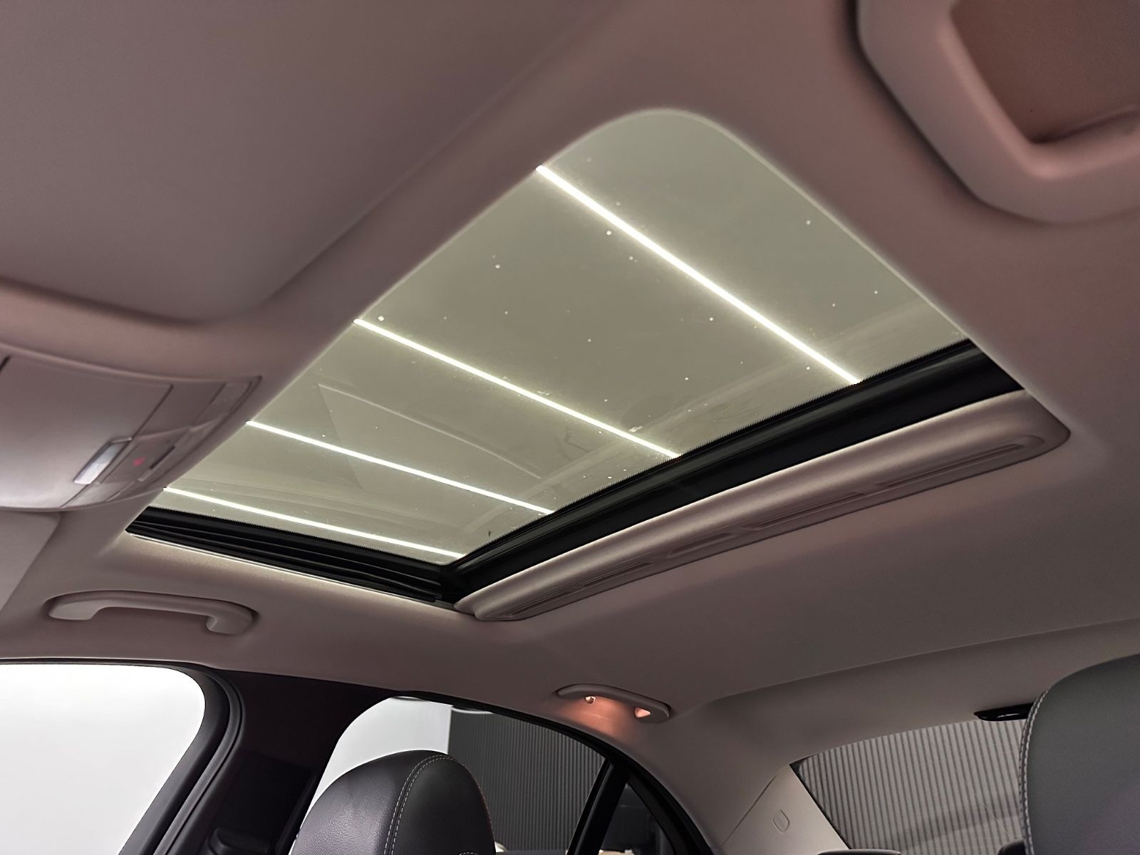 Mercedes-Benz C 200 CGI*Totwinkel*Schiebedach*Kamera*Ambiente* foto 19