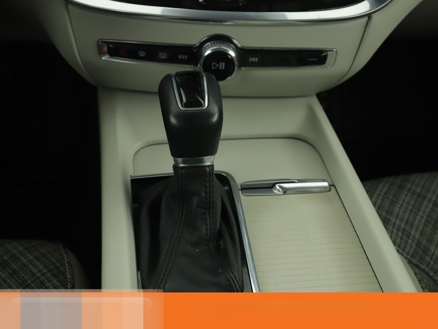 Volvo V60 2.0 D4 Momentum Aut.*NAV*LED*ACC*CAM*PDC*SHZ foto 23