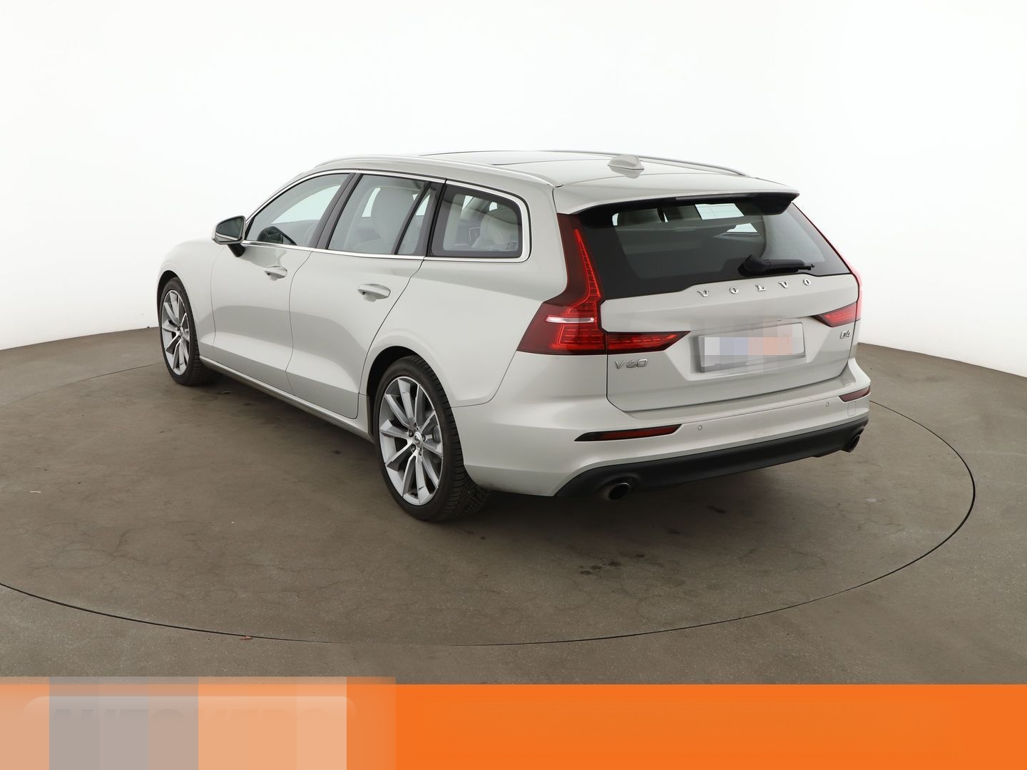 Volvo V60 2.0 D4 Momentum Aut.*NAV*LED*ACC*CAM*PDC*SHZ foto 4
