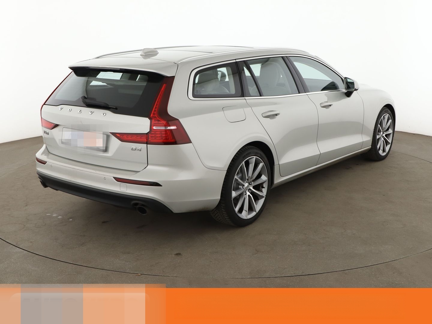 Volvo V60 2.0 D4 Momentum Aut.*NAV*LED*ACC*CAM*PDC*SHZ foto 6