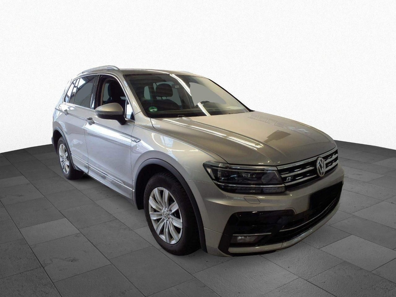 Volkswagen Tiguan R-Line 2.0 TSI DSG 4M Pano 360° AHK HUD L foto 11