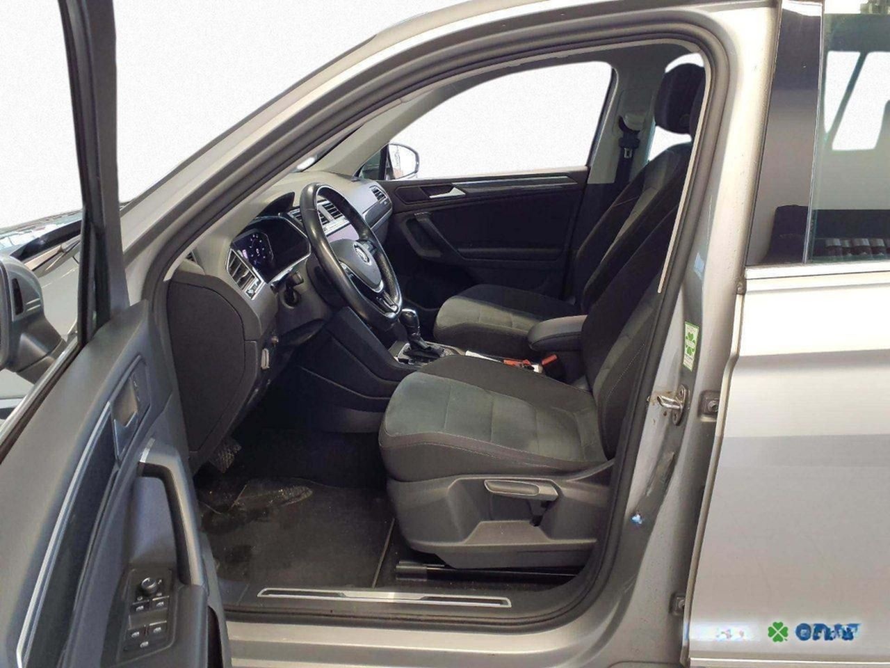 Volkswagen Tiguan R-Line 2.0 TSI DSG 4M Pano 360° AHK HUD L foto 4