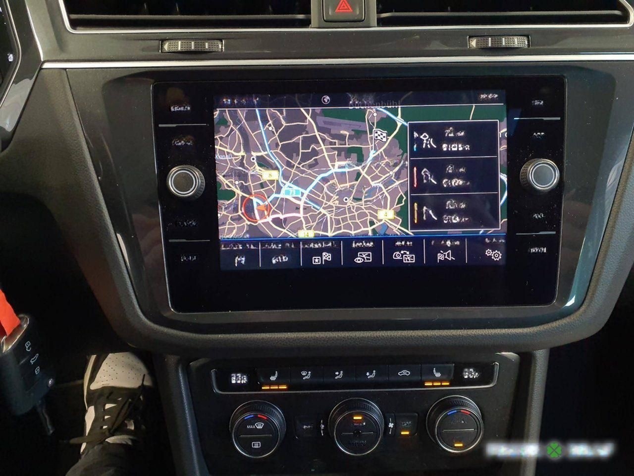 Volkswagen Tiguan R-Line 2.0 TSI DSG 4M Pano 360° AHK HUD L foto 7