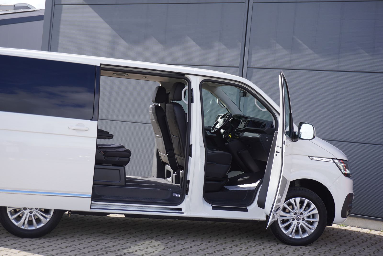 Volkswagen T6 Multivan Generation Six/Kamera/AHK/Navi/LED/ foto 8