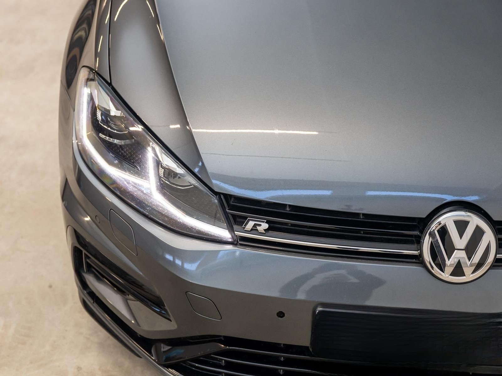 Volkswagen Golf R BMT/4Motion 2.0 TSI VC/ACC/AMBIENTE foto 11