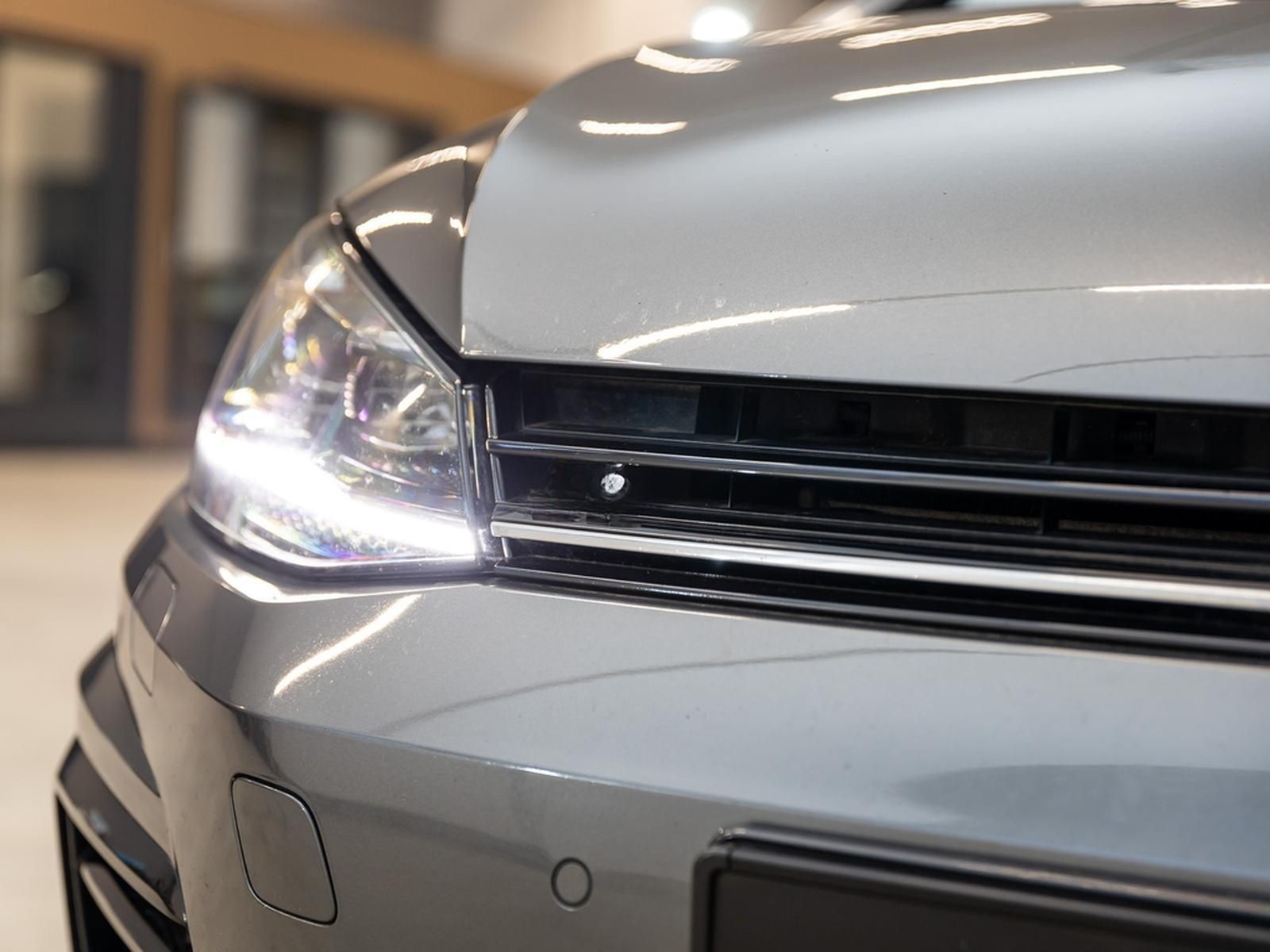 Volkswagen Golf R BMT/4Motion 2.0 TSI VC/ACC/AMBIENTE foto 12