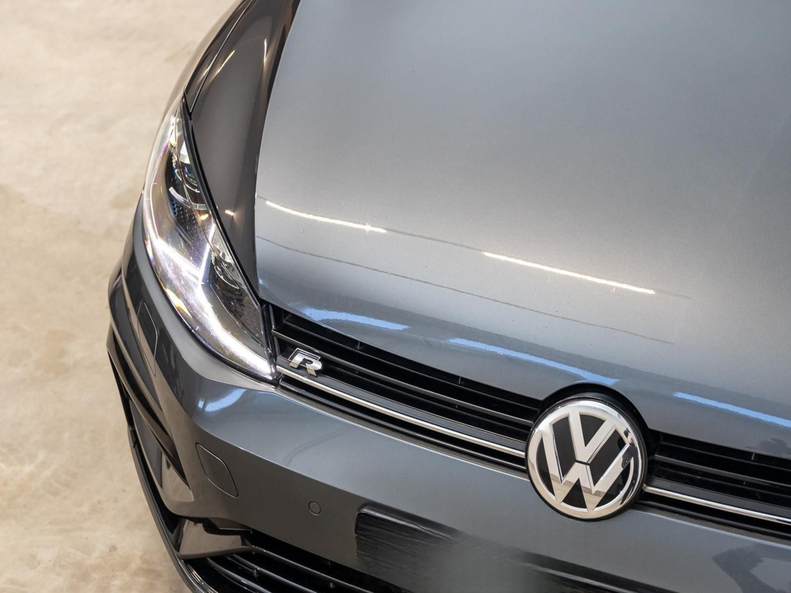 Volkswagen Golf R BMT/4Motion 2.0 TSI VC/ACC/AMBIENTE foto 13