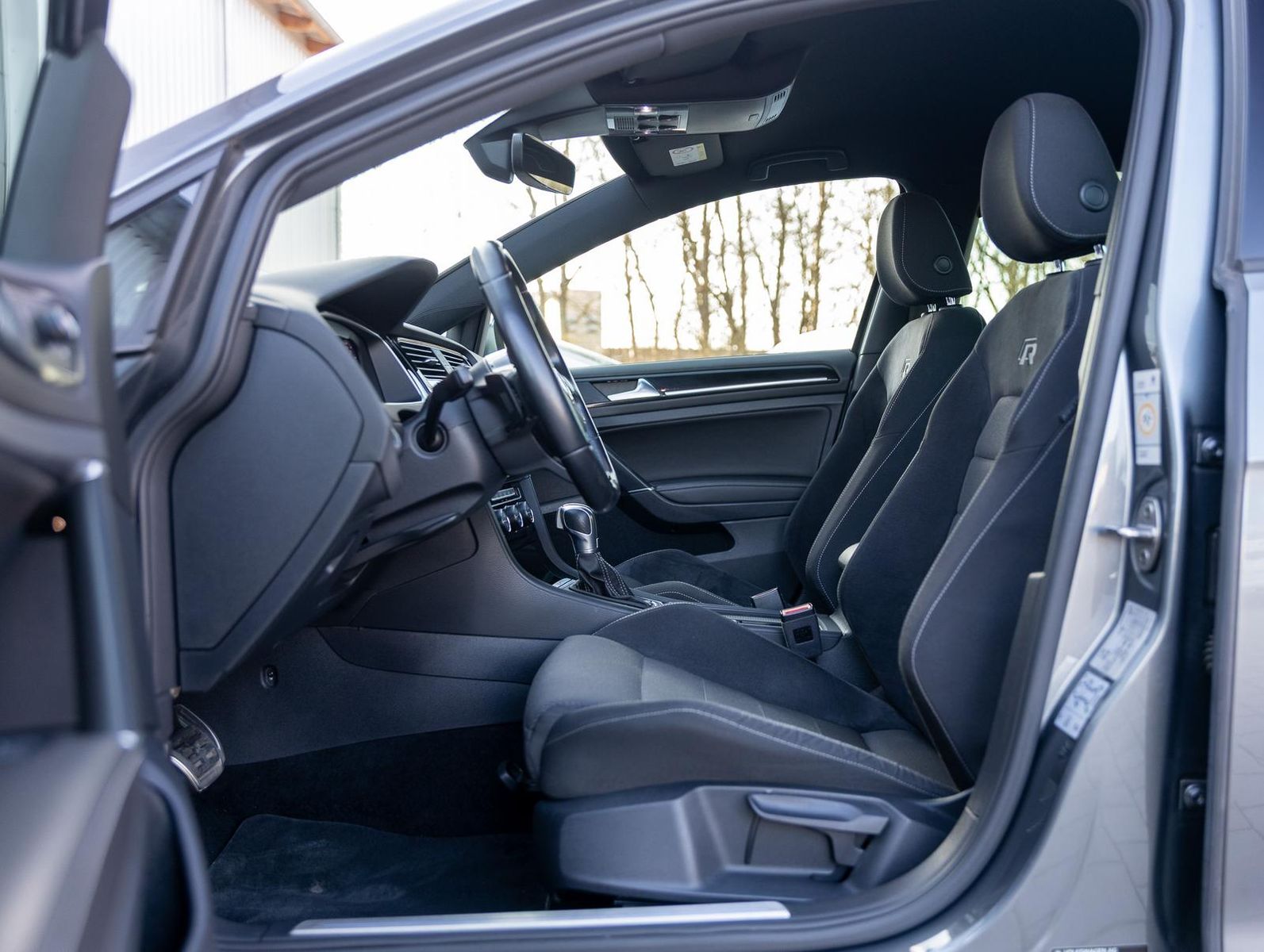 Volkswagen Golf R BMT/4Motion 2.0 TSI VC/ACC/AMBIENTE foto 17