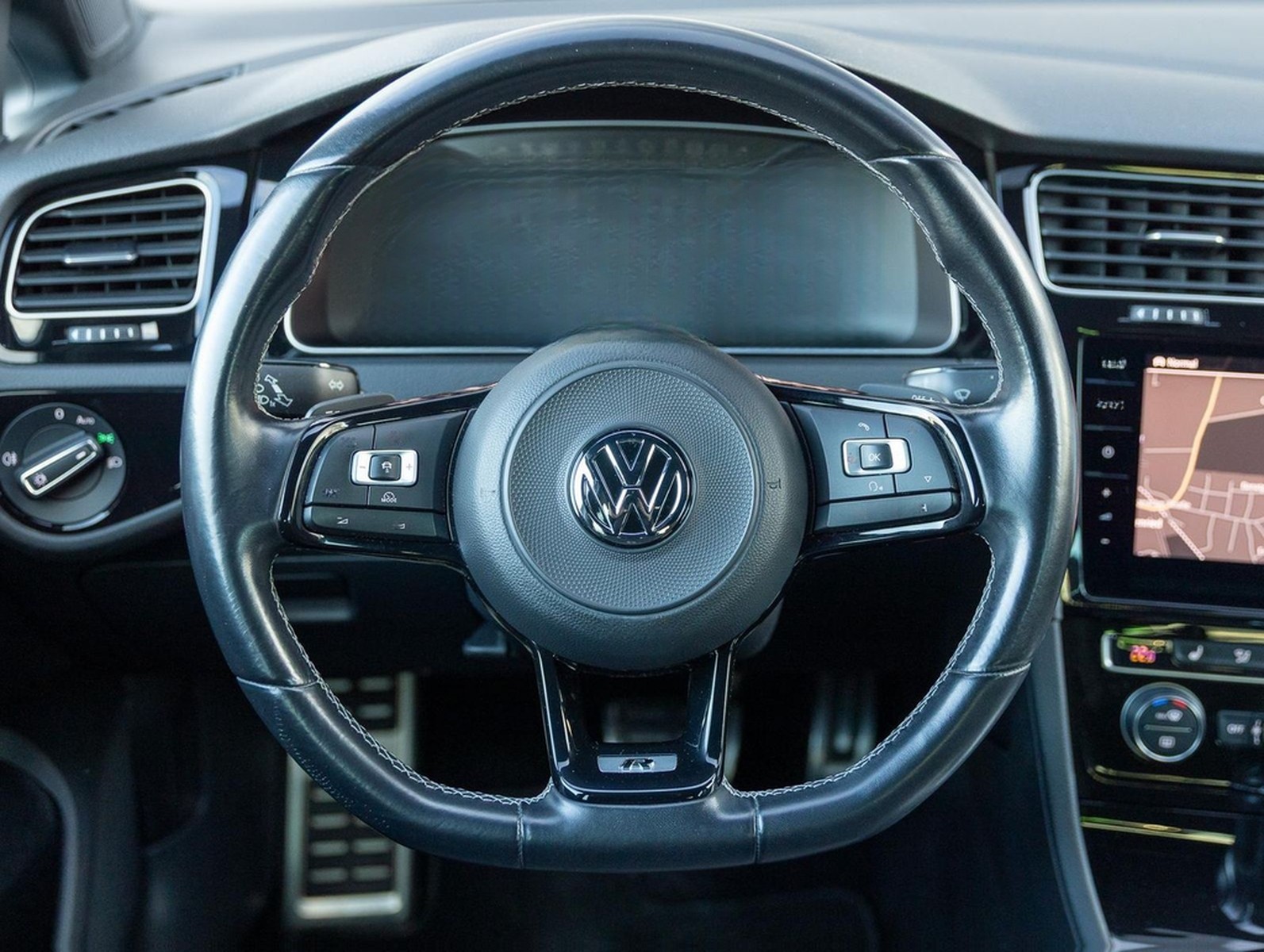 Volkswagen Golf R BMT/4Motion 2.0 TSI VC/ACC/AMBIENTE foto 20