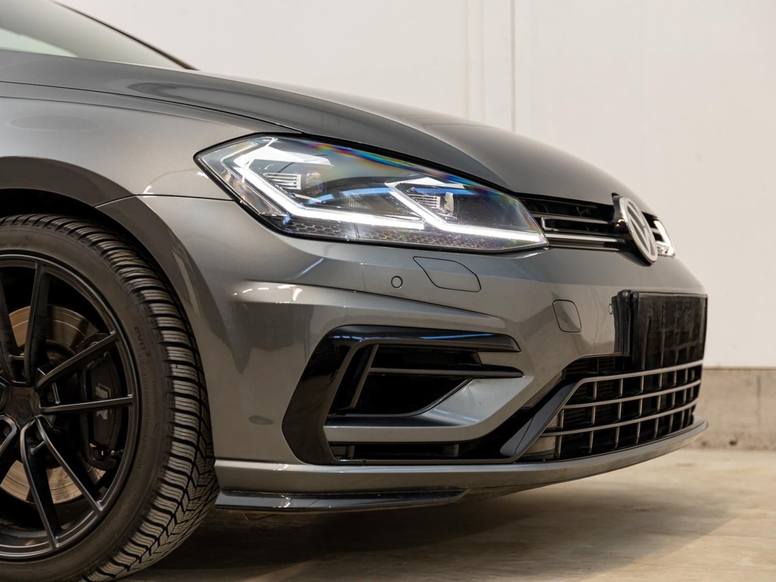 Volkswagen Golf R BMT/4Motion 2.0 TSI VC/ACC/AMBIENTE foto 10