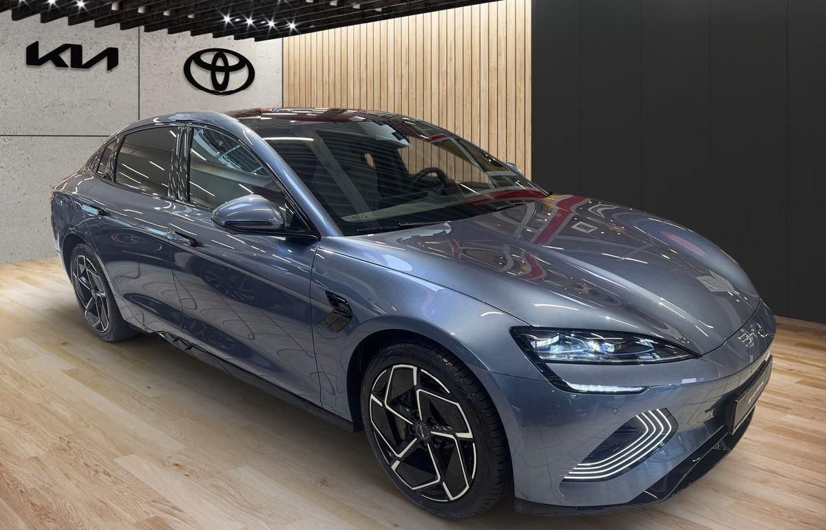 BYD Seal 230 kW RWD Design Panorama LED Navi foto 3