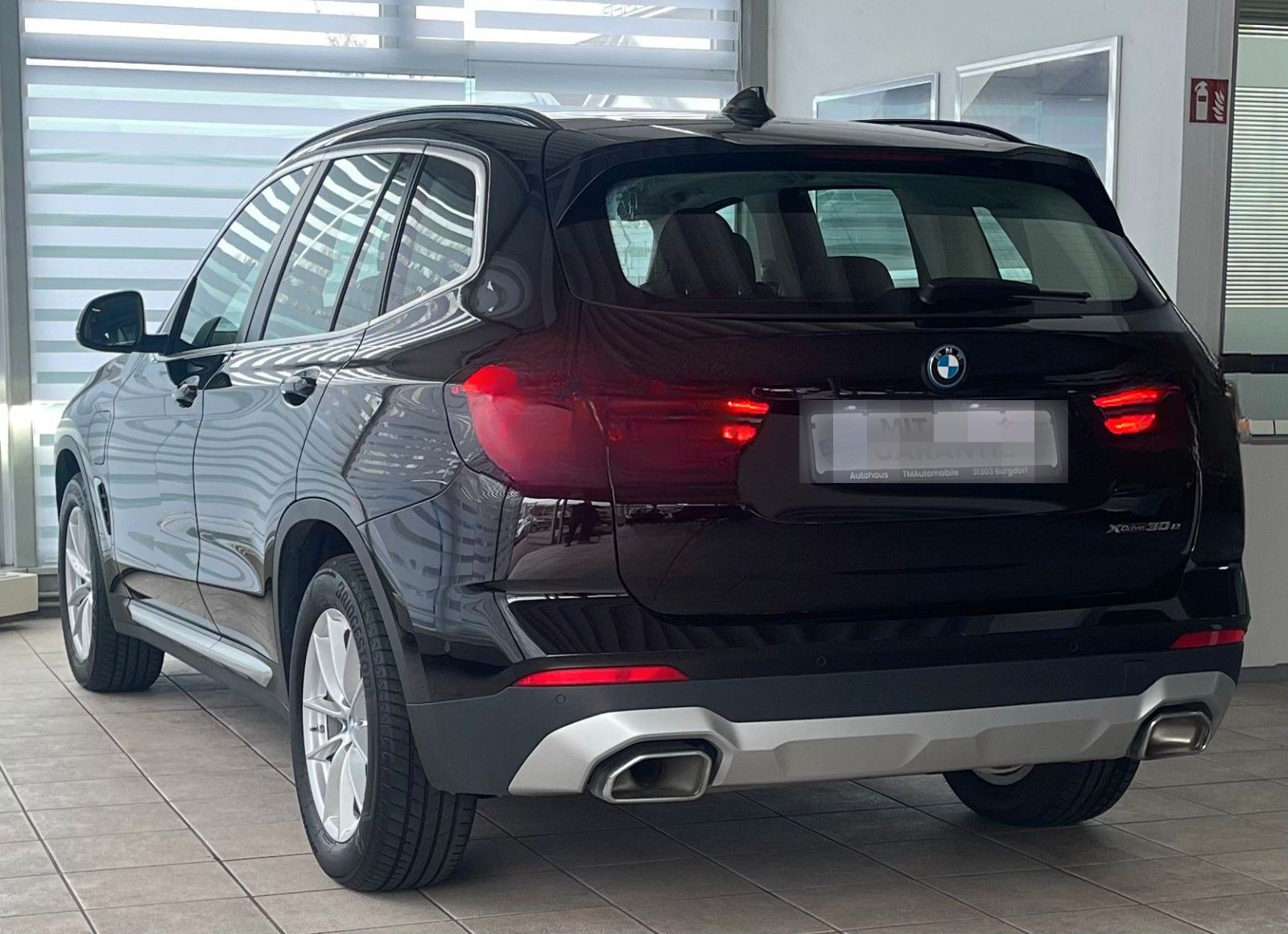 BMW X3 xD30e KAMERA AHK Sportsitze DriveAssist. foto 3