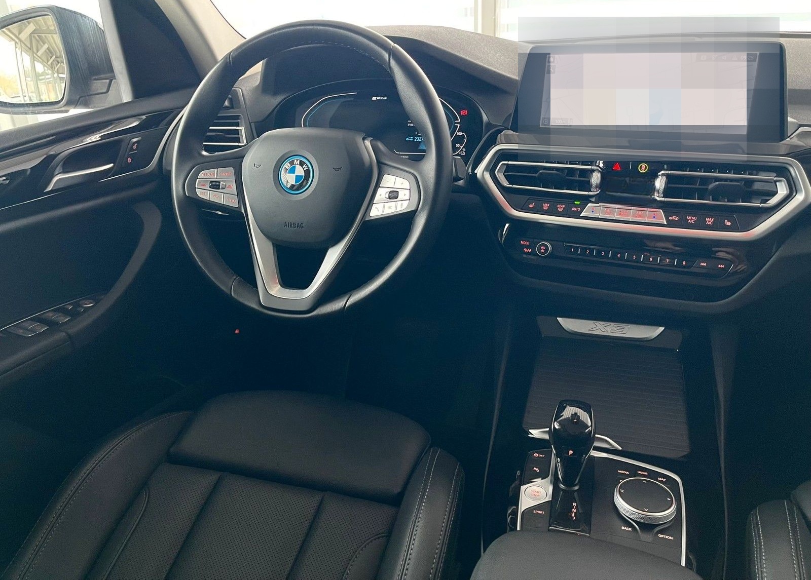 BMW X3 xD30e KAMERA AHK Sportsitze DriveAssist. foto 9