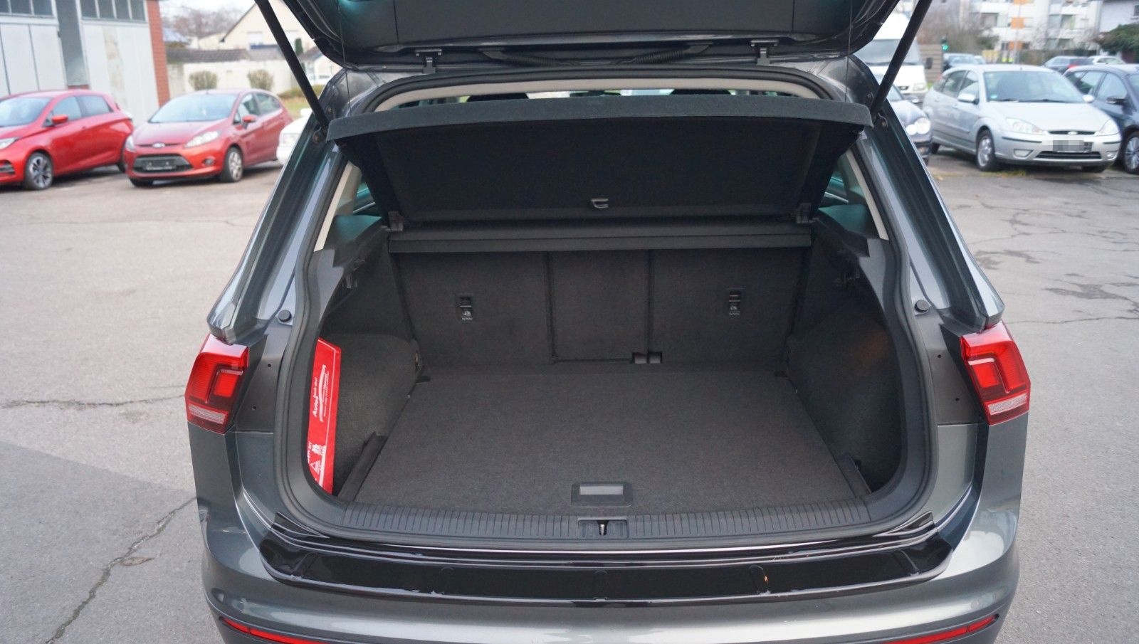 Volkswagen Tiguan 1.5 TSI Comfortline AHK+ACC+Navi+Ambiente foto 14