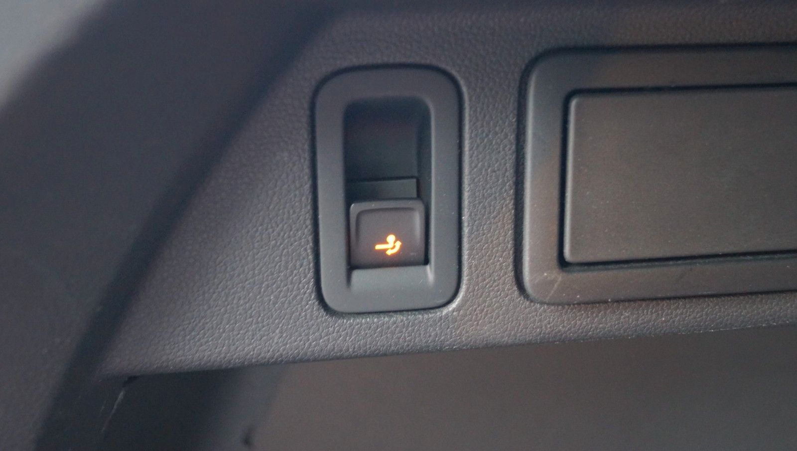 Volkswagen Tiguan 1.5 TSI Comfortline AHK+ACC+Navi+Ambiente foto 15