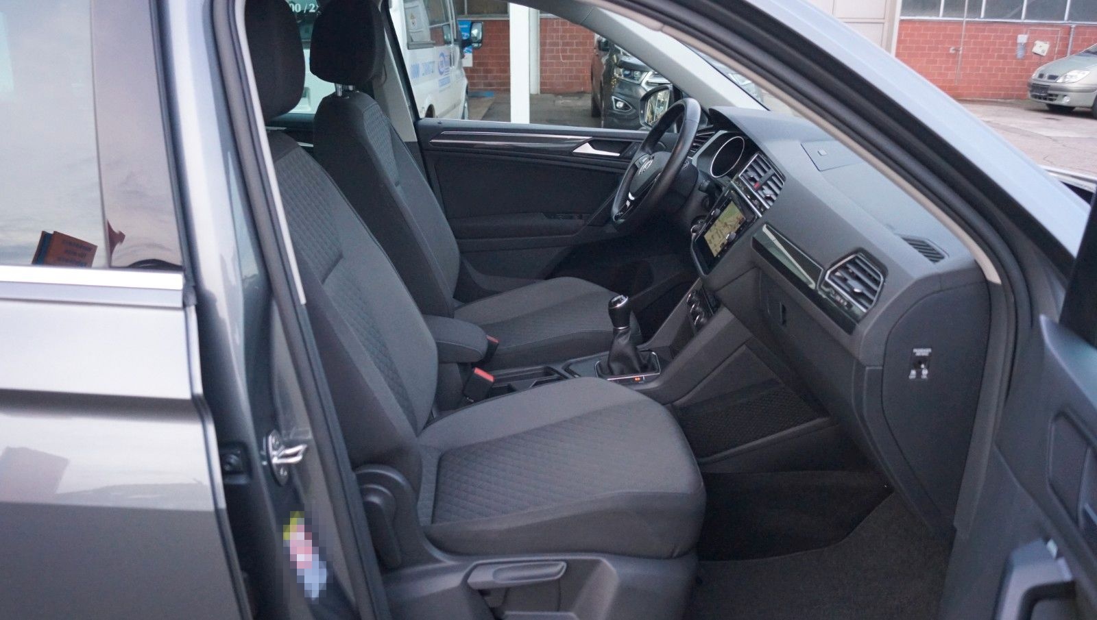 Volkswagen Tiguan 1.5 TSI Comfortline AHK+ACC+Navi+Ambiente foto 18