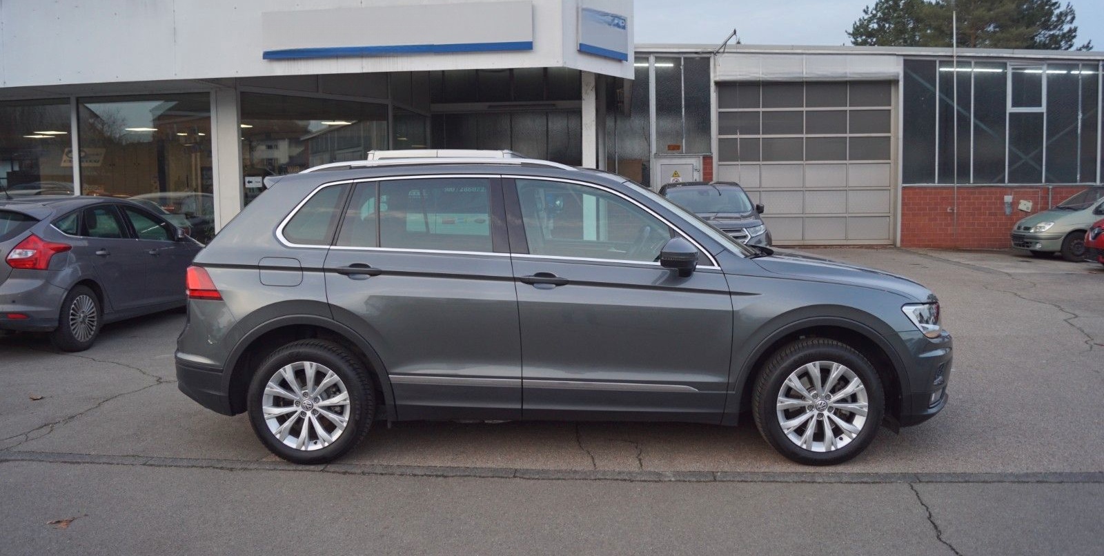 Volkswagen Tiguan 1.5 TSI Comfortline AHK+ACC+Navi+Ambiente foto 4