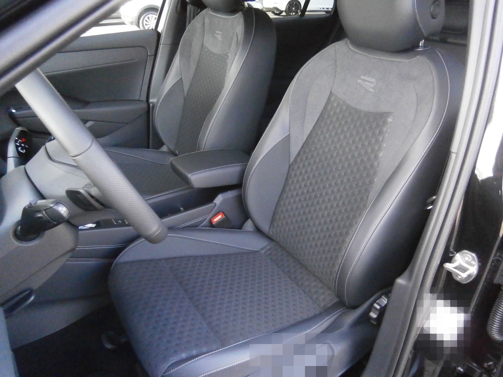Volkswagen T-Roc R-Line 1.5 eTSI, DSG foto 5