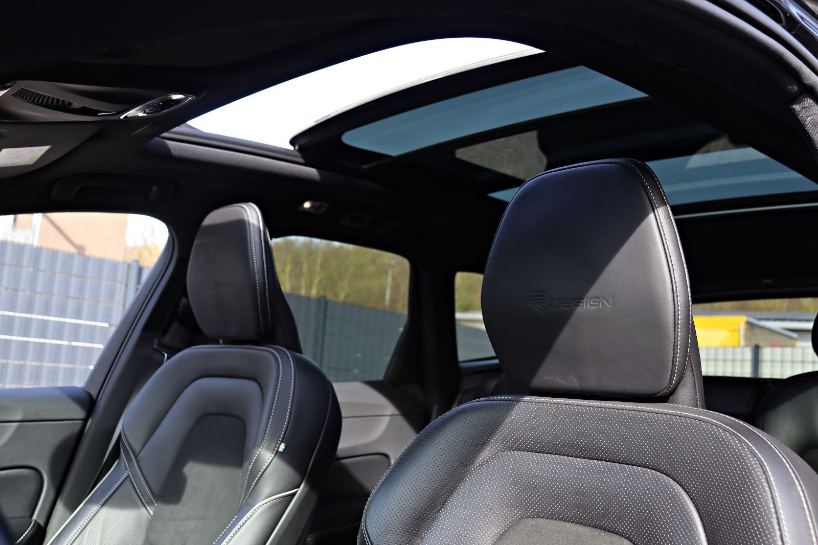 Volvo XC 60 R Design AWD D5 *LED*NAVI*RFK*PANORAMA*ACC foto 13