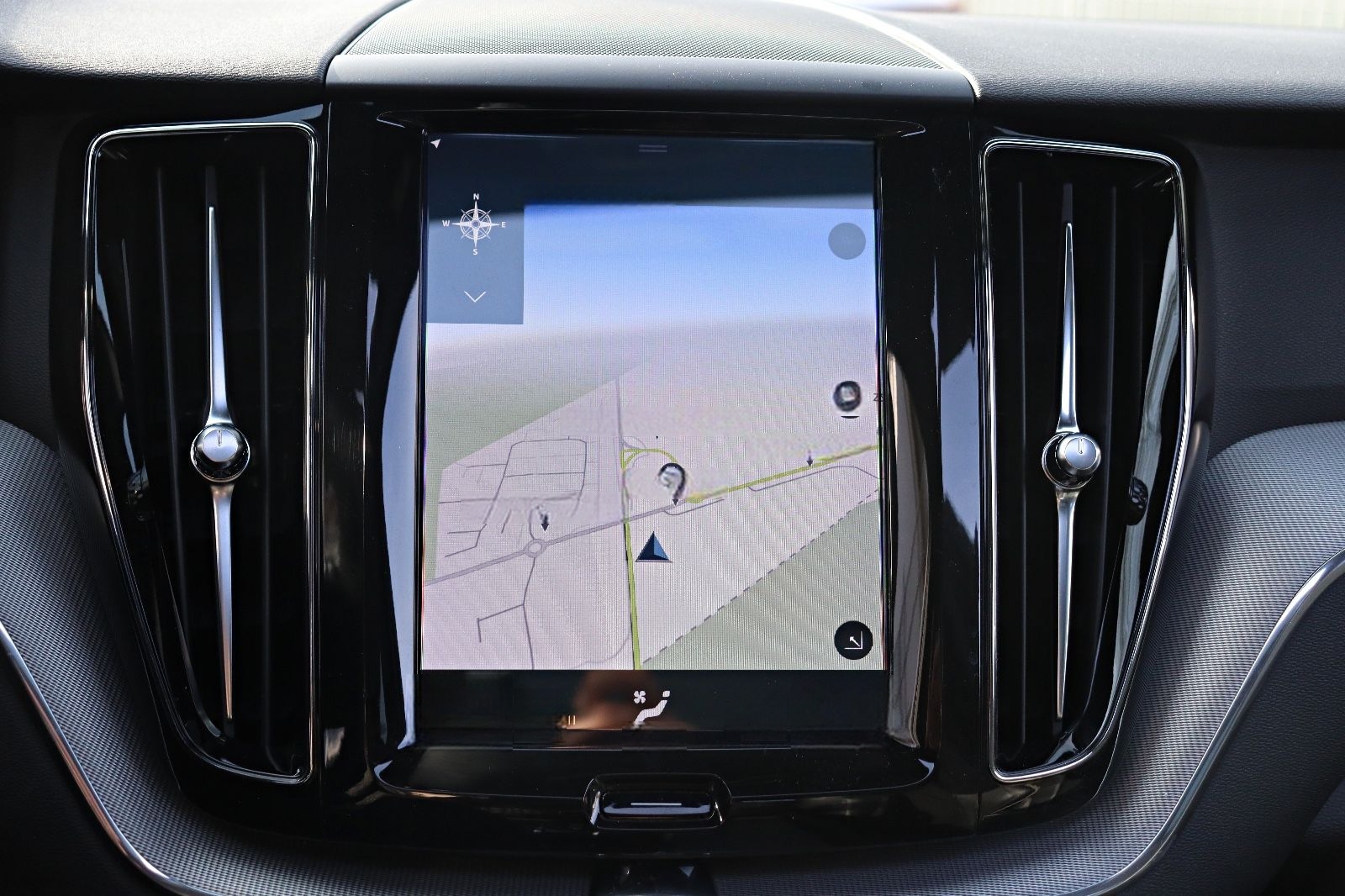 Volvo XC 60 R Design AWD D5 *LED*NAVI*RFK*PANORAMA*ACC foto 17