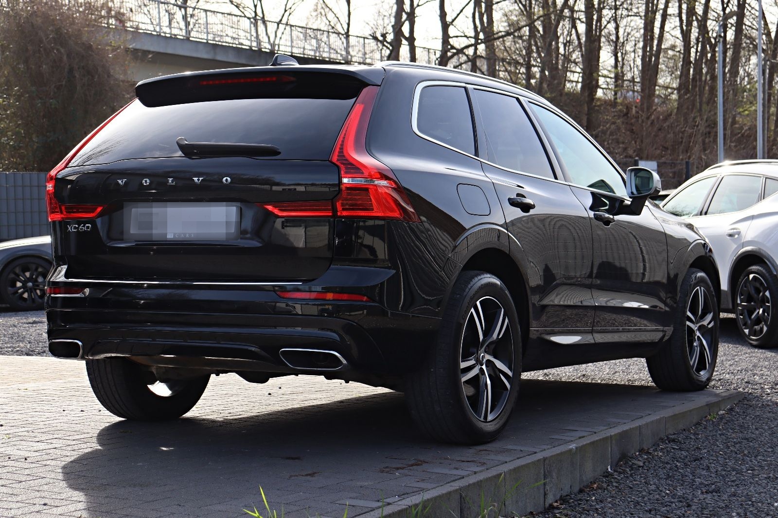 Volvo XC 60 R Design AWD D5 *LED*NAVI*RFK*PANORAMA*ACC foto 6