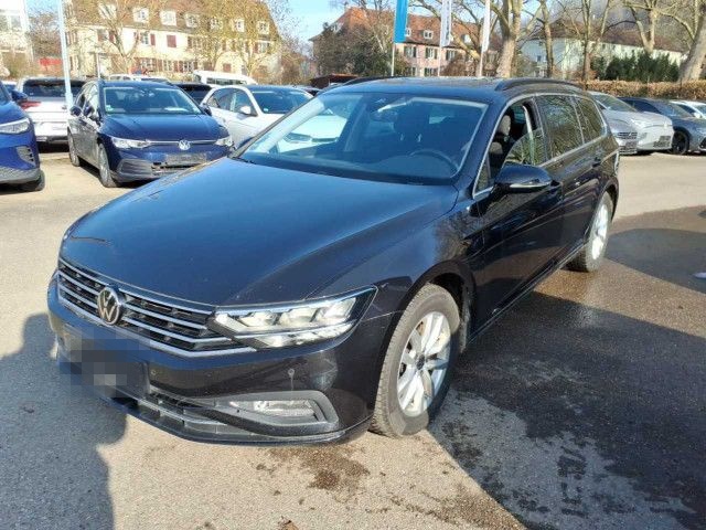Volkswagen Passat Variant 1.5TSI Business DSG Navi LED AHK foto 2