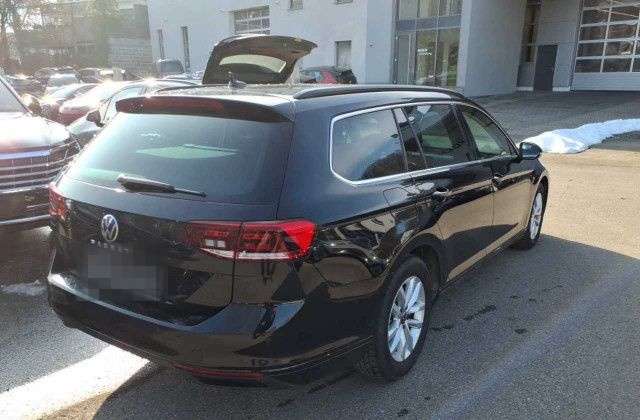 Volkswagen Passat Variant 1.5TSI Business DSG Navi LED AHK foto 3