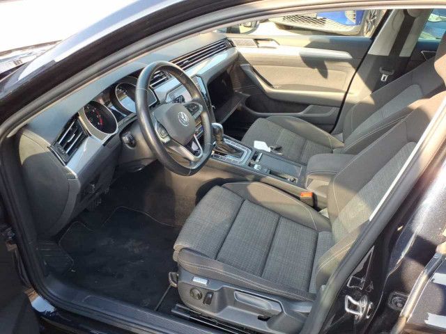 Volkswagen Passat Variant 1.5TSI Business DSG Navi LED AHK foto 4