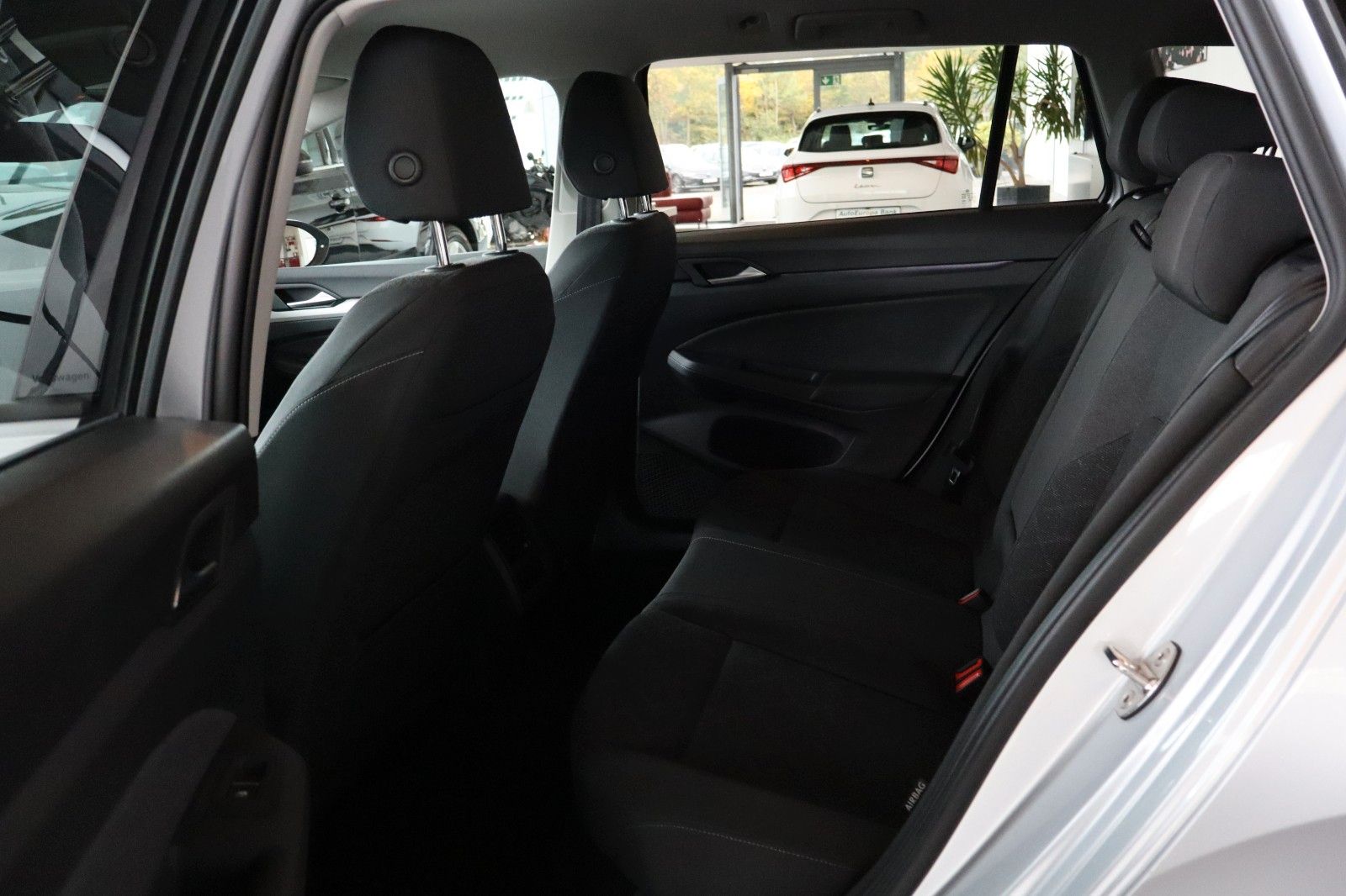 Volkswagen Golf VIII Var. 2.0 TDI DSG,KameraNaviLED,AHK,1Hd foto 7