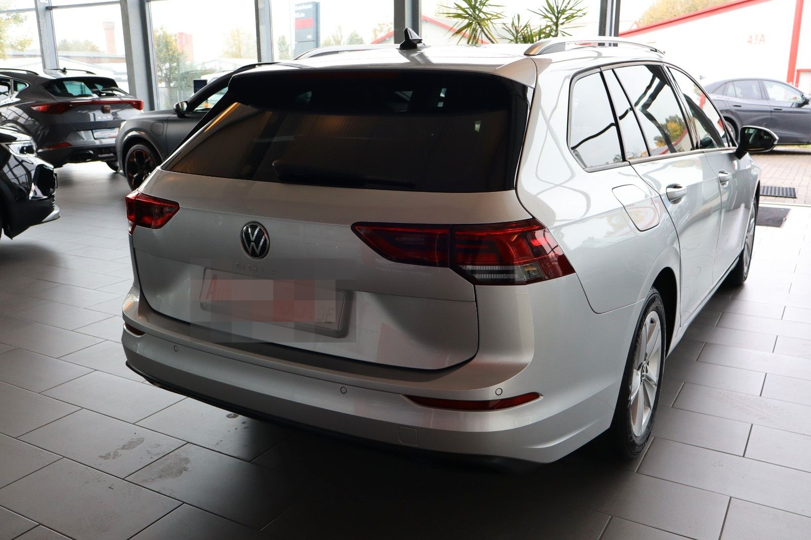 Volkswagen Golf VIII Var. 2.0 TDI DSG,KameraNaviLED,AHK,1Hd foto 9