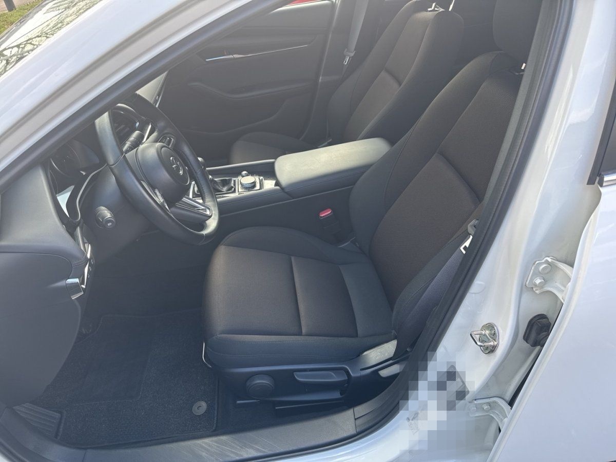 Mazda 3 SKYACTIV-G 2.0 150PS M Hybrid foto 8