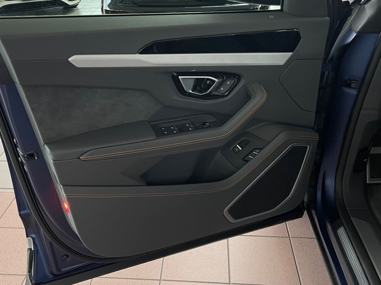 Lamborghini Urus ADAS*PANO*HEAD-UP*NIGHT-VISION*MATT-LACK foto 15