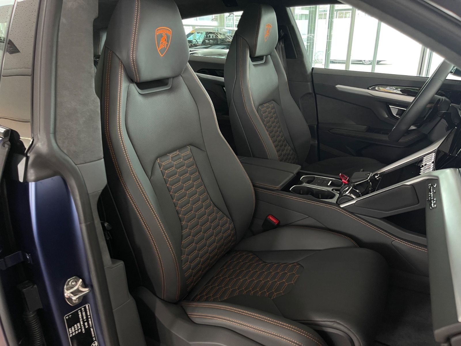 Lamborghini Urus ADAS*PANO*HEAD-UP*NIGHT-VISION*MATT-LACK foto 17