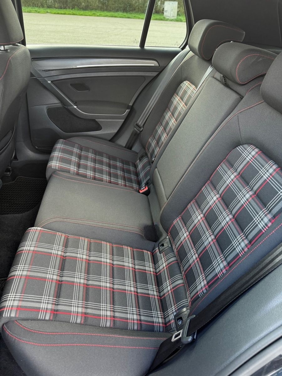 Volkswagen Golf 2.0 TSI DSG GTI Performance GTI Performance foto 11