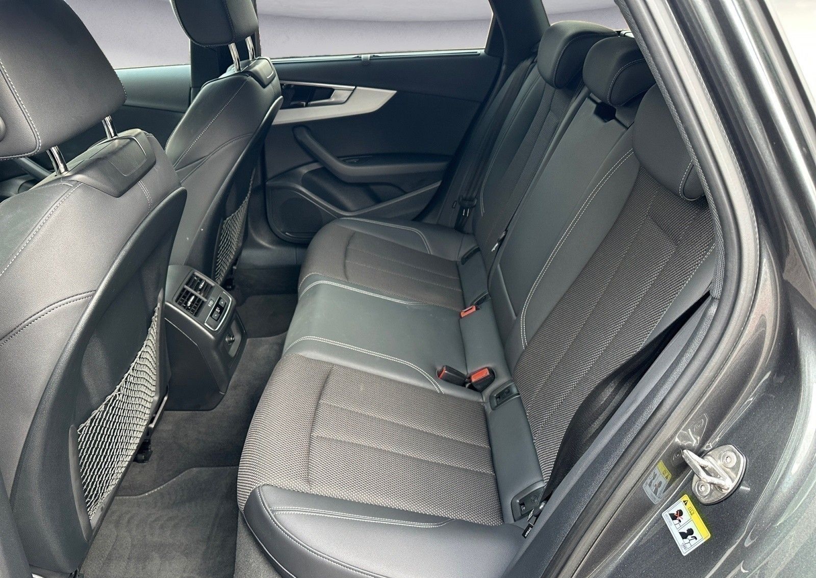 Audi A4 Avant 40 TFSI S-line LED/AHK/Kamera/Assist/uv foto 9