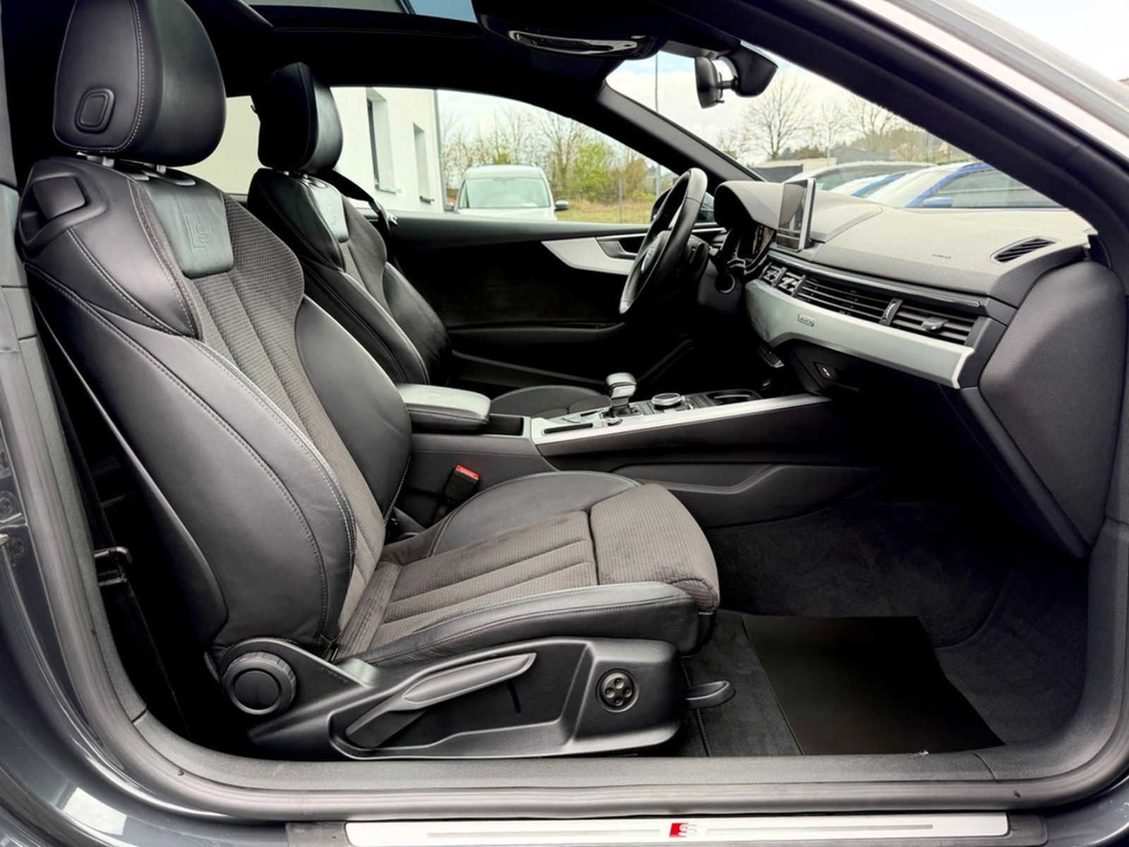 Audi A5 Coupe 2.0 TFSI quattro S line Sport Plus foto 12