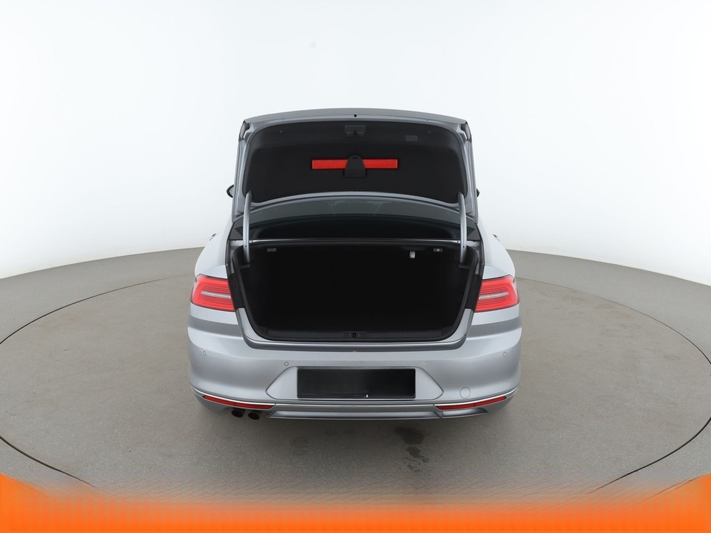 Volkswagen Passat 1.8 TSI Highline BM Aut.*NAVI*LED*ACC* foto 17