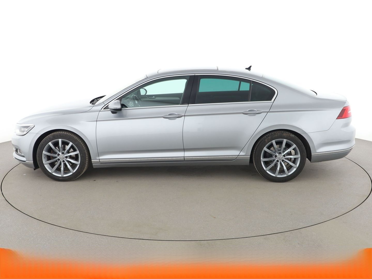 Volkswagen Passat 1.8 TSI Highline BM Aut.*NAVI*LED*ACC* foto 3