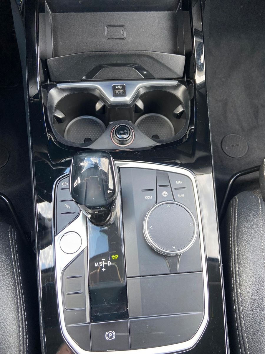 BMW 118d Sport Line LED W-LAN NAVI LEDER SHZ PDC foto 7