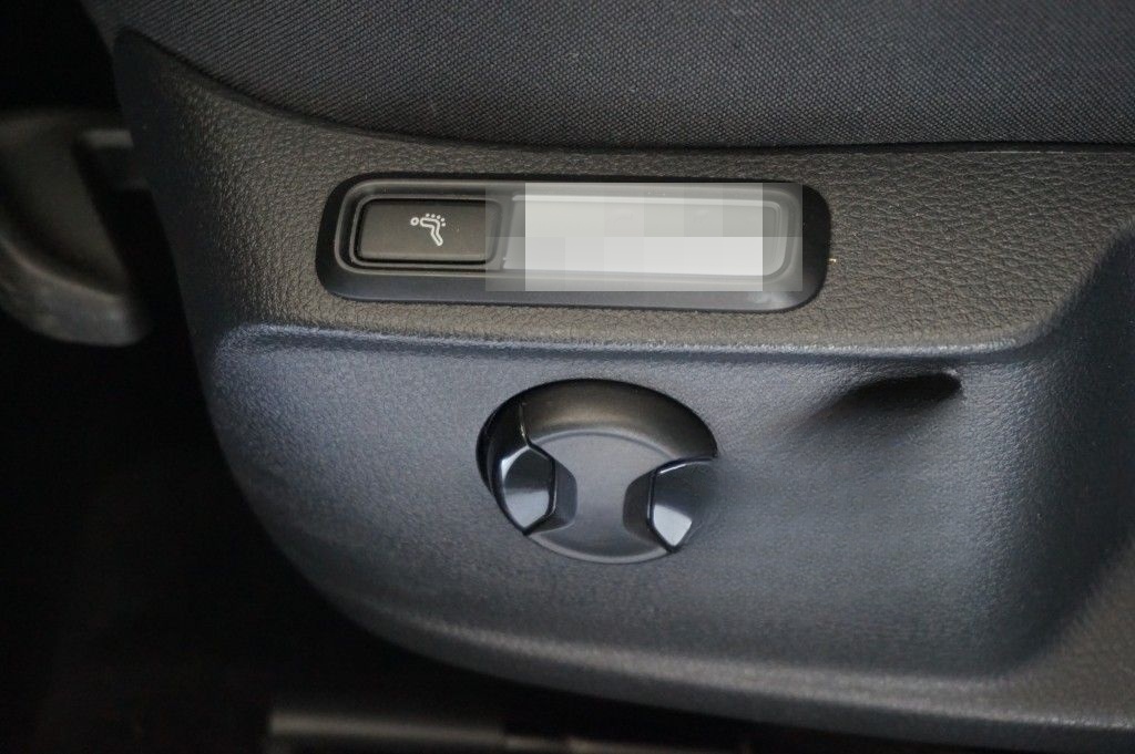 Volkswagen PASSAT VARIANT 2,0 TDI KAMERA ACC AHK SHZ NAVI foto 13