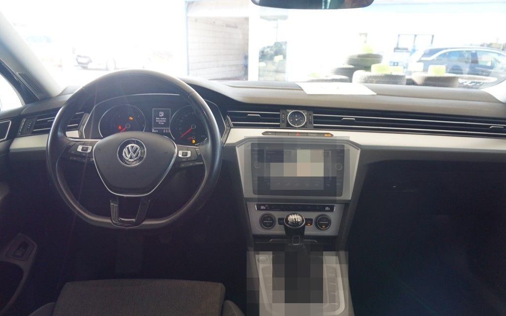 Volkswagen PASSAT VARIANT 2,0 TDI KAMERA ACC AHK SHZ NAVI foto 15