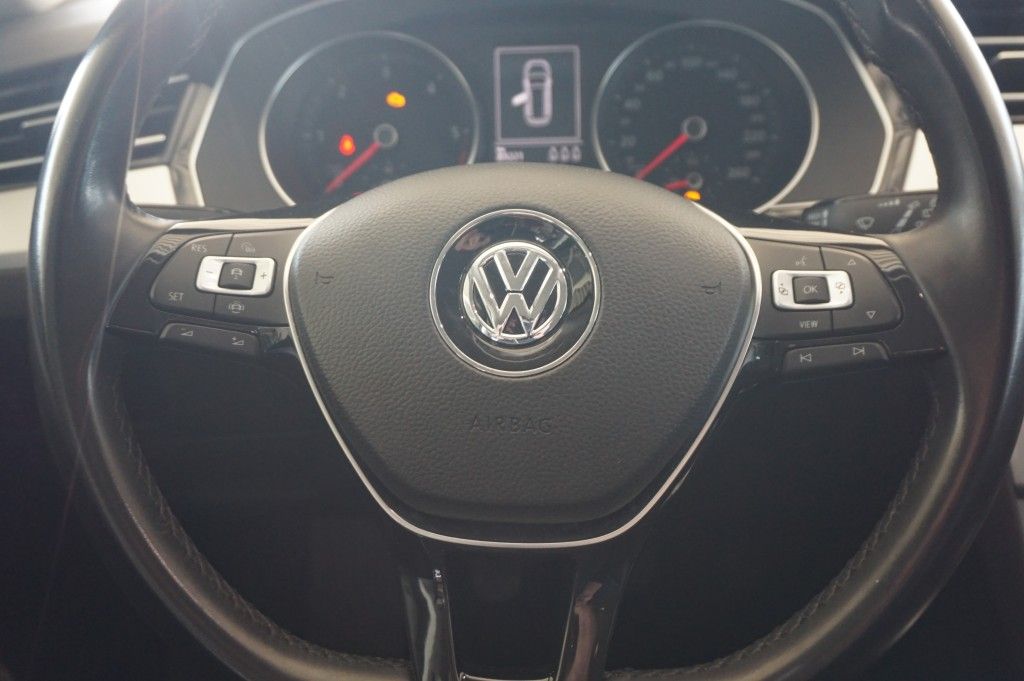 Volkswagen PASSAT VARIANT 2,0 TDI KAMERA ACC AHK SHZ NAVI foto 22