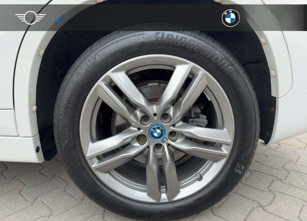 BMW X1 xDrive25e M Sport Park-Assistent LED foto 13