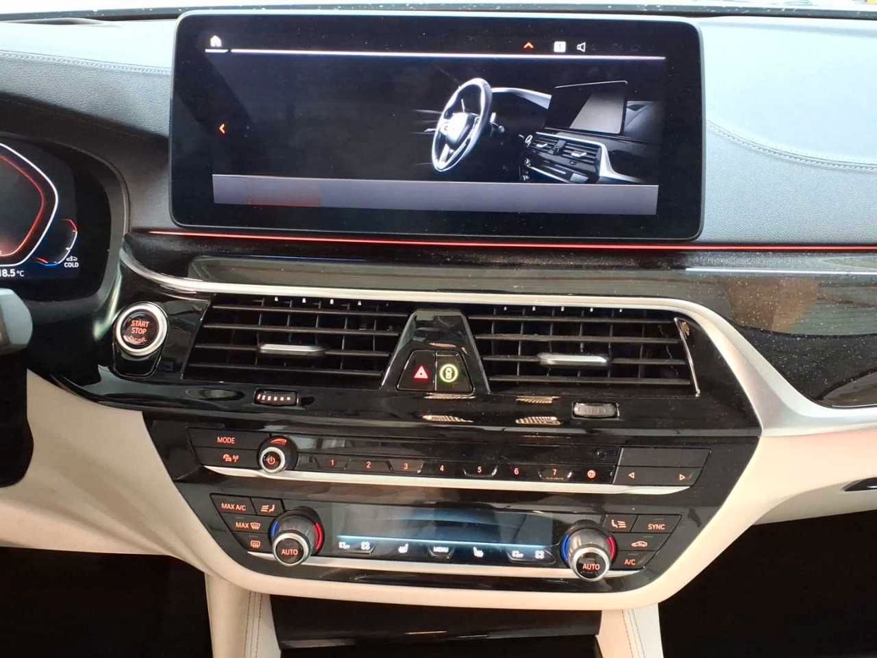 BMW 520d xDrive Aut. Luxury Line Navi Leder foto 6