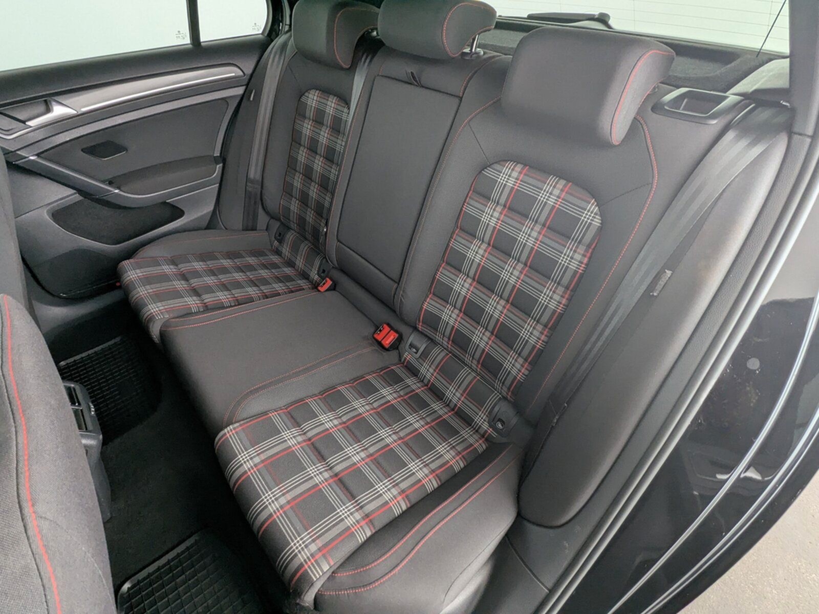 Volkswagen Golf VII 2.0 TSI GTI Performance LED+NAVI+ACC+VC foto 16
