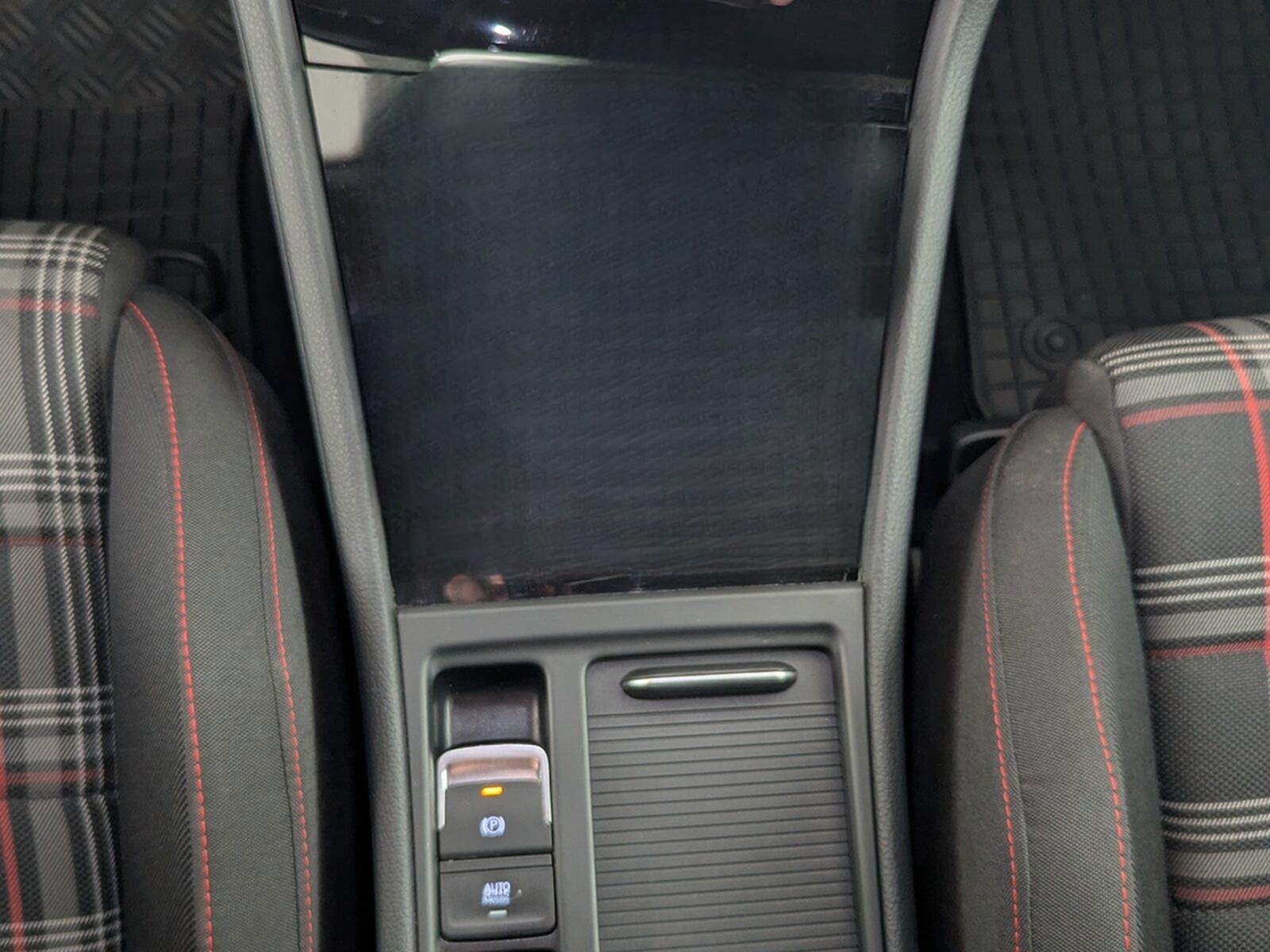 Volkswagen Golf VII 2.0 TSI GTI Performance LED+NAVI+ACC+VC foto 22