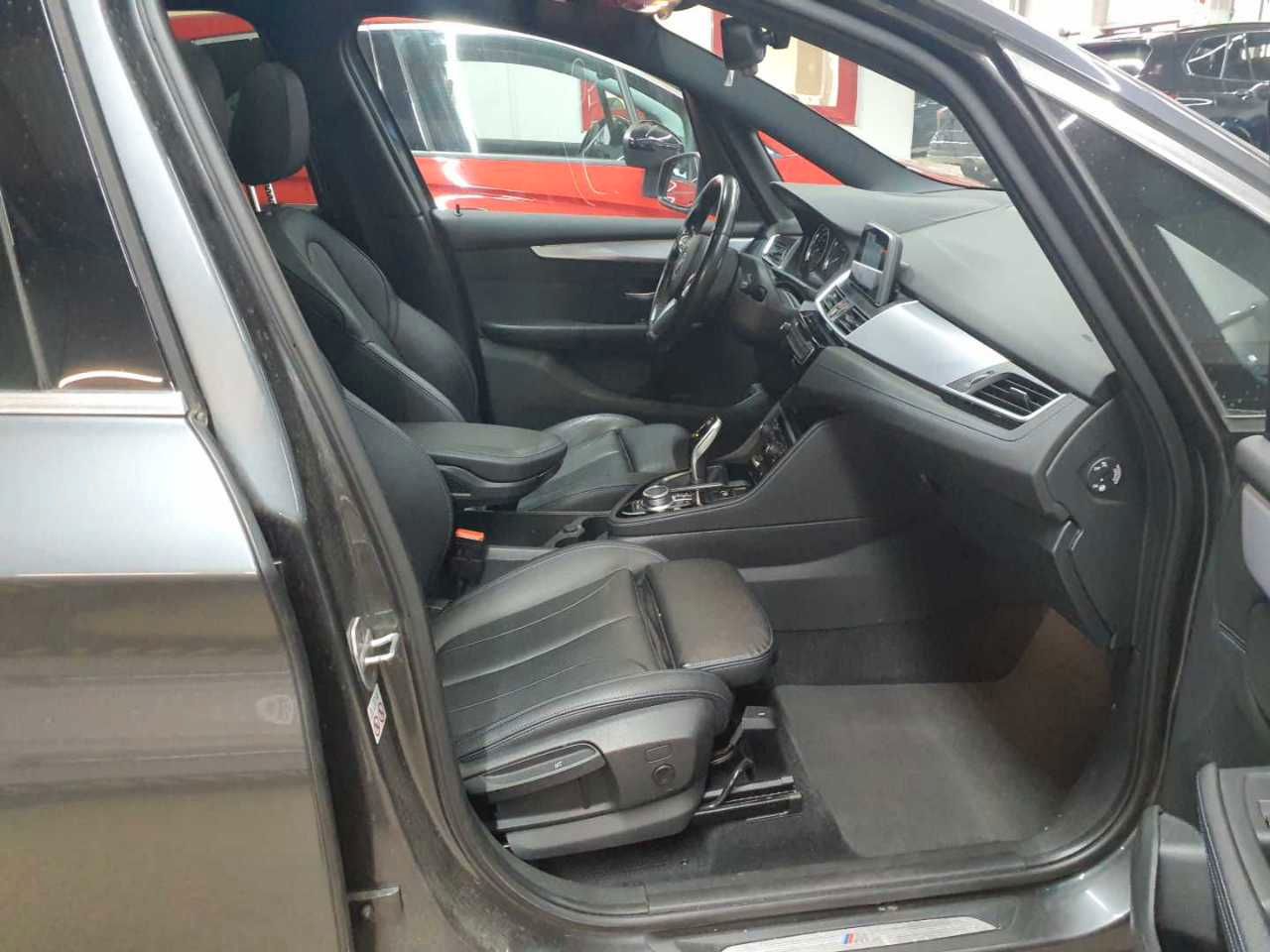 BMW 220i Gran Tourer Aut. M Sport Navi Pano foto 11